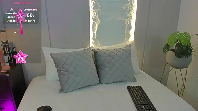 Clara Luu online show from 17, 10, 2025