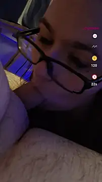 queenpeaches121 online show from 1, 4, 2026