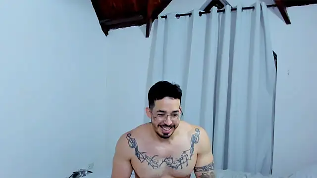 Hunter Hoott online show from 23, 12, 2025