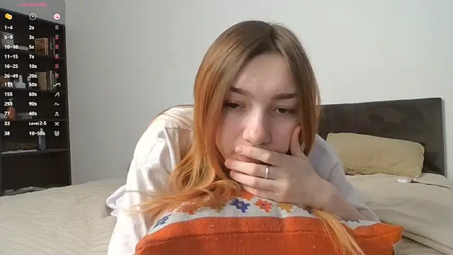 Snapshot of RedheadMisty chatting on 22, 10, 2025 RedheadMisty online show from 22, 10, 2025