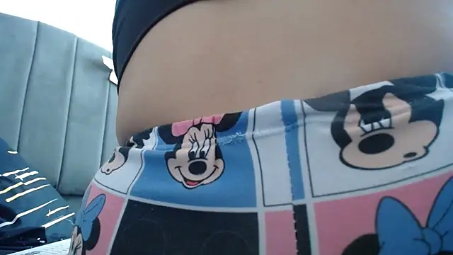 Naia Stant online show from 25, 9, 2025