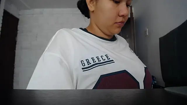 Naia Stant online show from 3, 10, 2025