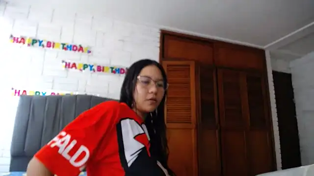 Naia Stant online show from 13, 10, 2025