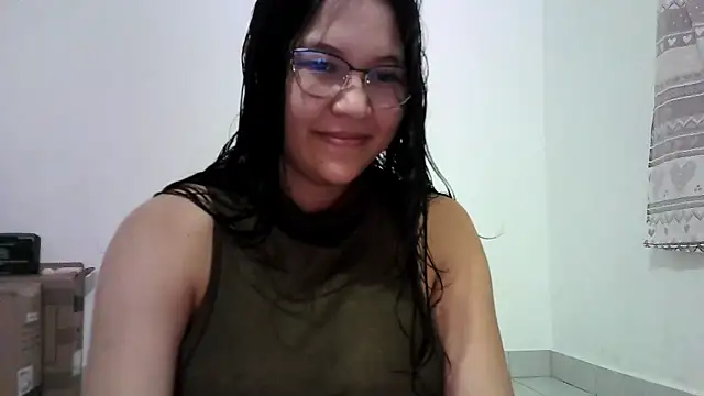 Naia Stant online show from 5, 2, 2026