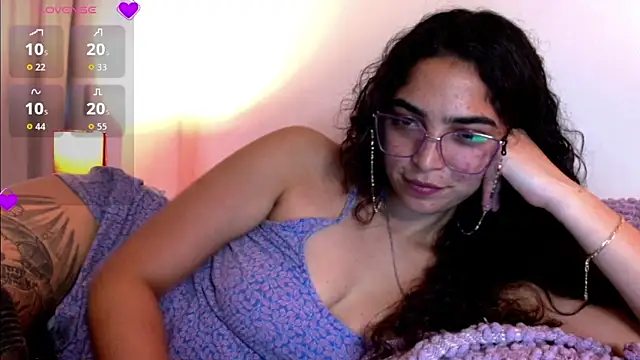 Snapshot of Ariagal chatting on 23, 10, 2025 Ariagal online show from 23, 10, 2025