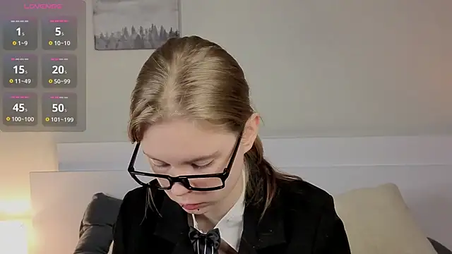 JulietteRain online show from 27, 7, 2026