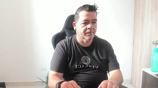 Snapshot of massimo_dannger chatting on 7, 10, 2025 massimo dannger online show from 7, 10, 2025