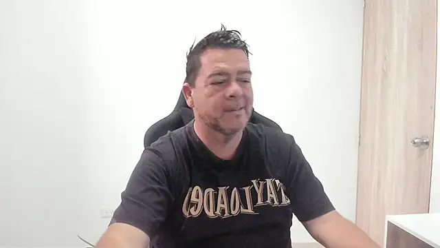 Snapshot of massimo_dannger chatting on 23, 10, 2025 massimo dannger online show from 23, 10, 2025