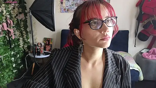 MiaVelvetDoll online show from 4, 7, 2026