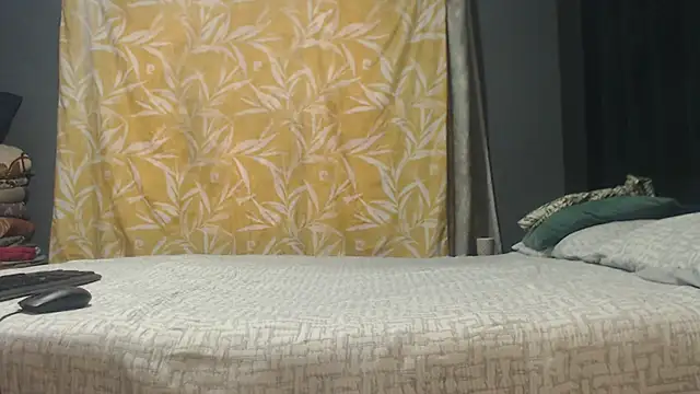 SEXYHUGEASS21 online show from 11, 5, 2026