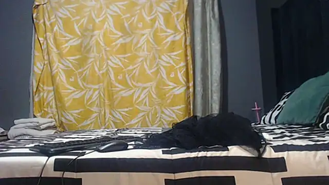 SEXYHUGEASS21 online show from 15, 7, 2026