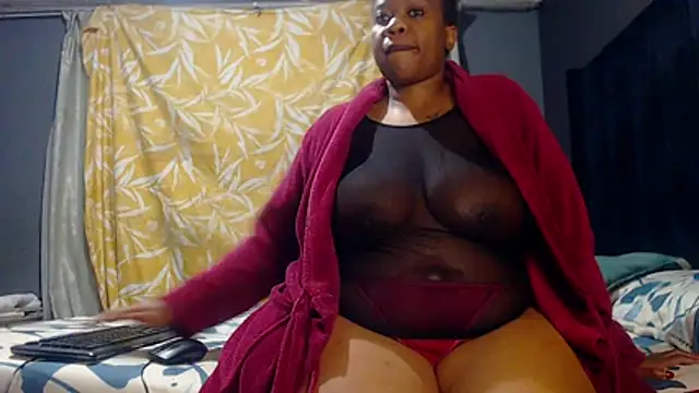 SEXYHUGEASS21 online show from 27, 7, 2026