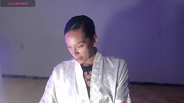 Snapshot of DonnaDidiamantti chatting on 14, 10, 2025 DonnaDidiamantti online show from 14, 10, 2025