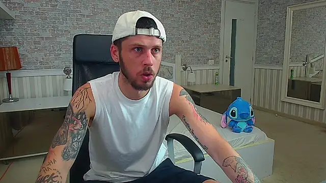 Snapshot of JonahShaw chatting on 21, 7, 2026 JonahShaw online show from 21, 7, 2026