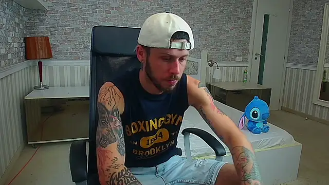 Snapshot of JonahShaw chatting on 22, 7, 2026 JonahShaw online show from 22, 7, 2026