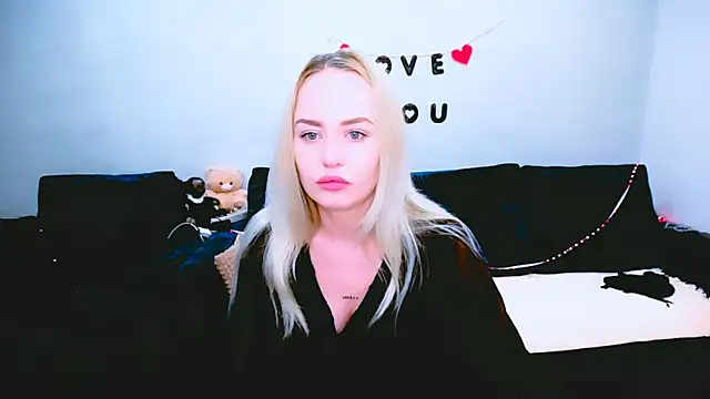 LiluMoon   online show from 22, 4, 2026
