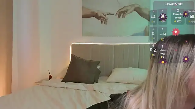 Lisa Blossom online show from 19, 9, 2025