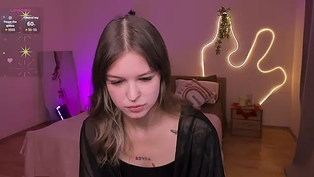 Lisa Blossom online show from 7, 5, 2026