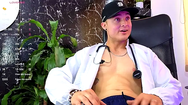 Snapshot of Alexander_ferre chatting on 25, 9, 2025 Alexander ferre online show from 25, 9, 2025