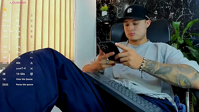 Snapshot of Alexander_ferre chatting on 27, 9, 2025 Alexander ferre online show from 27, 9, 2025