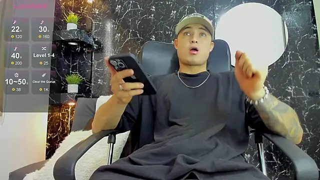 Snapshot of Alexander_ferre chatting on 8, 10, 2025 Alexander ferre online show from 8, 10, 2025