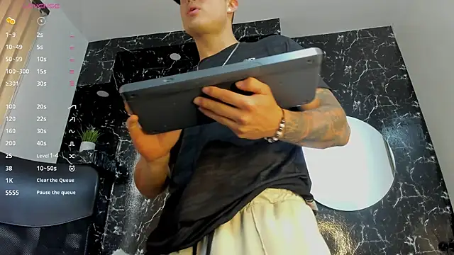 Snapshot of Alexander_ferre chatting on 10, 10, 2025 Alexander ferre online show from 10, 10, 2025