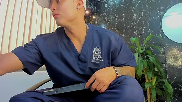 Snapshot of Alexander_ferre chatting on 16, 10, 2025 Alexander ferre online show from 16, 10, 2025