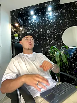 Snapshot of Alexander_ferre chatting on 6, 1, 2026 Alexander ferre online show from 6, 1, 2026