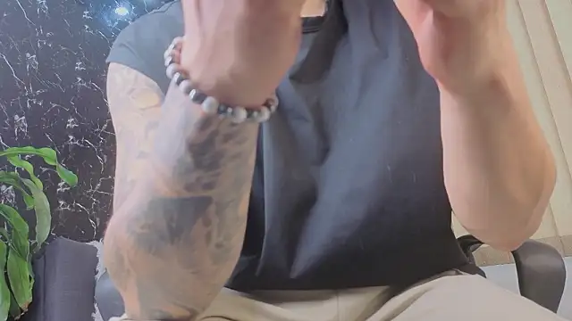 Snapshot of Alexander_ferre chatting on 15, 1, 2026 Alexander ferre online show from 15, 1, 2026