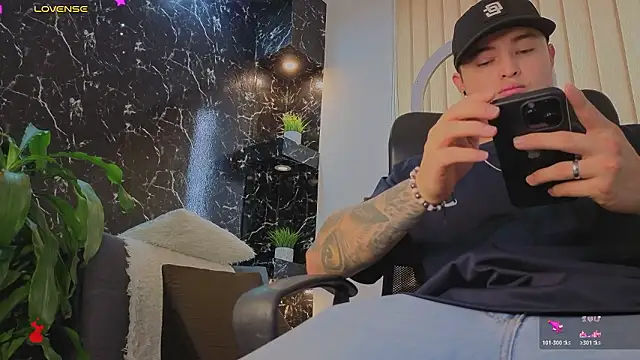 Snapshot of Alexander_ferre chatting on 19, 1, 2026 Alexander ferre online show from 19, 1, 2026