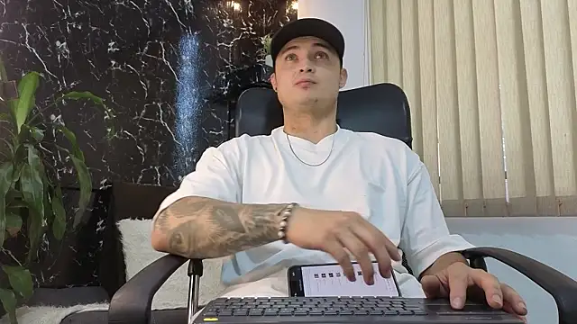 Snapshot of Alexander_ferre chatting on 11, 2, 2026 Alexander ferre online show from 11, 2, 2026