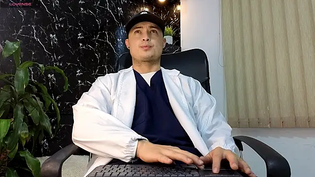 Snapshot of Alexander_ferre chatting on 26, 2, 2026 Alexander ferre online show from 26, 2, 2026