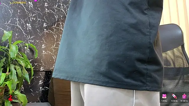 Snapshot of Alexander_ferre chatting on 6, 3, 2026 Alexander ferre online show from 6, 3, 2026