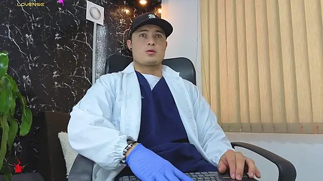 Snapshot of Alexander_ferre chatting on 17, 3, 2026 Alexander ferre online show from 17, 3, 2026