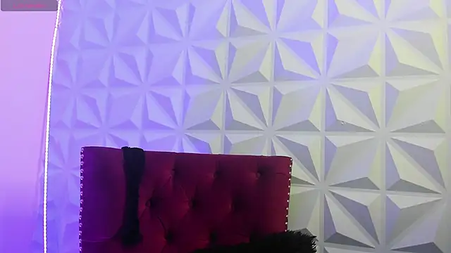Snapshot of LilyQueen_cg chatting on 10, 9, 2025 LilyQueen cg online show from 10, 9, 2025
