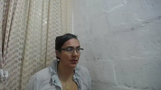 gabbyparker  online show from 5, 4, 2026
