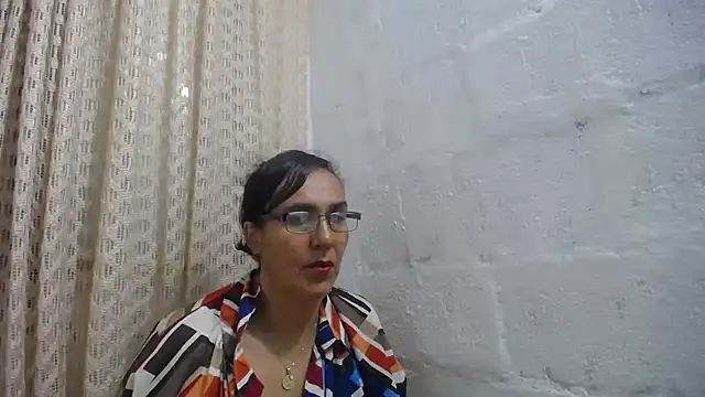 gabbyparker  online show from 15, 4, 2026