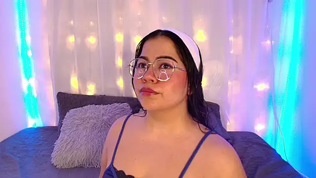 LilyRousee online show from 12, 11, 2025