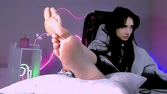 olivianorton online show from 1, 3, 2026