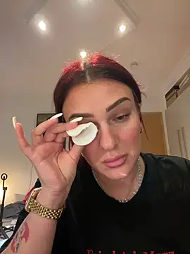 Snapshot of OliviaaFischer chatting on 8, 7, 2026 OliviaaFischer online show from 8, 7, 2026