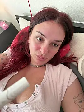 Snapshot of OliviaaFischer chatting on 26, 7, 2026 OliviaaFischer online show from 26, 7, 2026