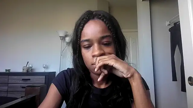 Snapshot of Marlowlovee chatting on 14, 9, 2025 Marlowlovee online show from 14, 9, 2025