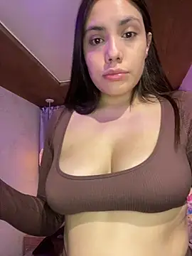 RenataLeclair online show from 6, 5, 2026