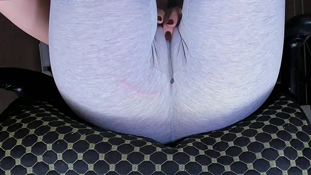 Cameltoe squirt inPants online show from 22, 12, 2025