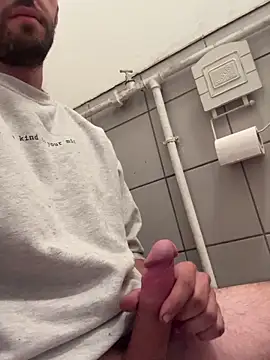 Snapshot of Maximoousse chatting on 10, 9, 2025 Maximoousse online show from 10, 9, 2025