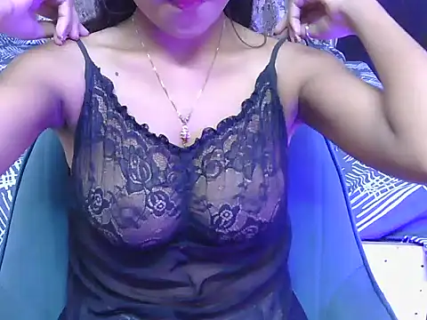 hoty-priya online show from 5, 5, 2026