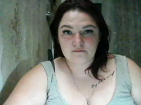 Snapshot of AngelQSky chatting on 14, 11, 2025 AngelQSky online show from 14, 11, 2025