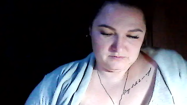 Snapshot of AngelQSky chatting on 23, 11, 2025 AngelQSky online show from 23, 11, 2025