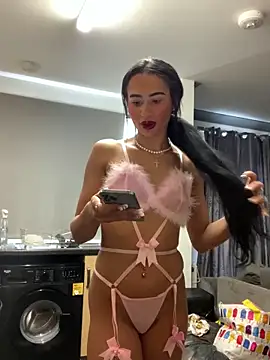 itsyourgirltee online show from 25, 9, 2025