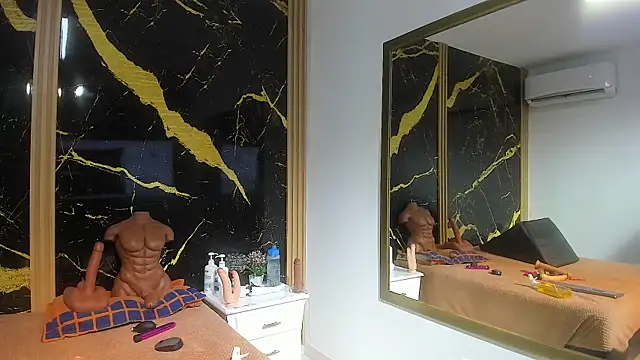 AdrianaVegga online show from 12, 3, 2026